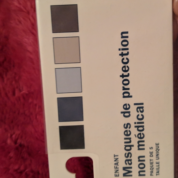 Old Navy kids face masks OS - Picture 3 of 3